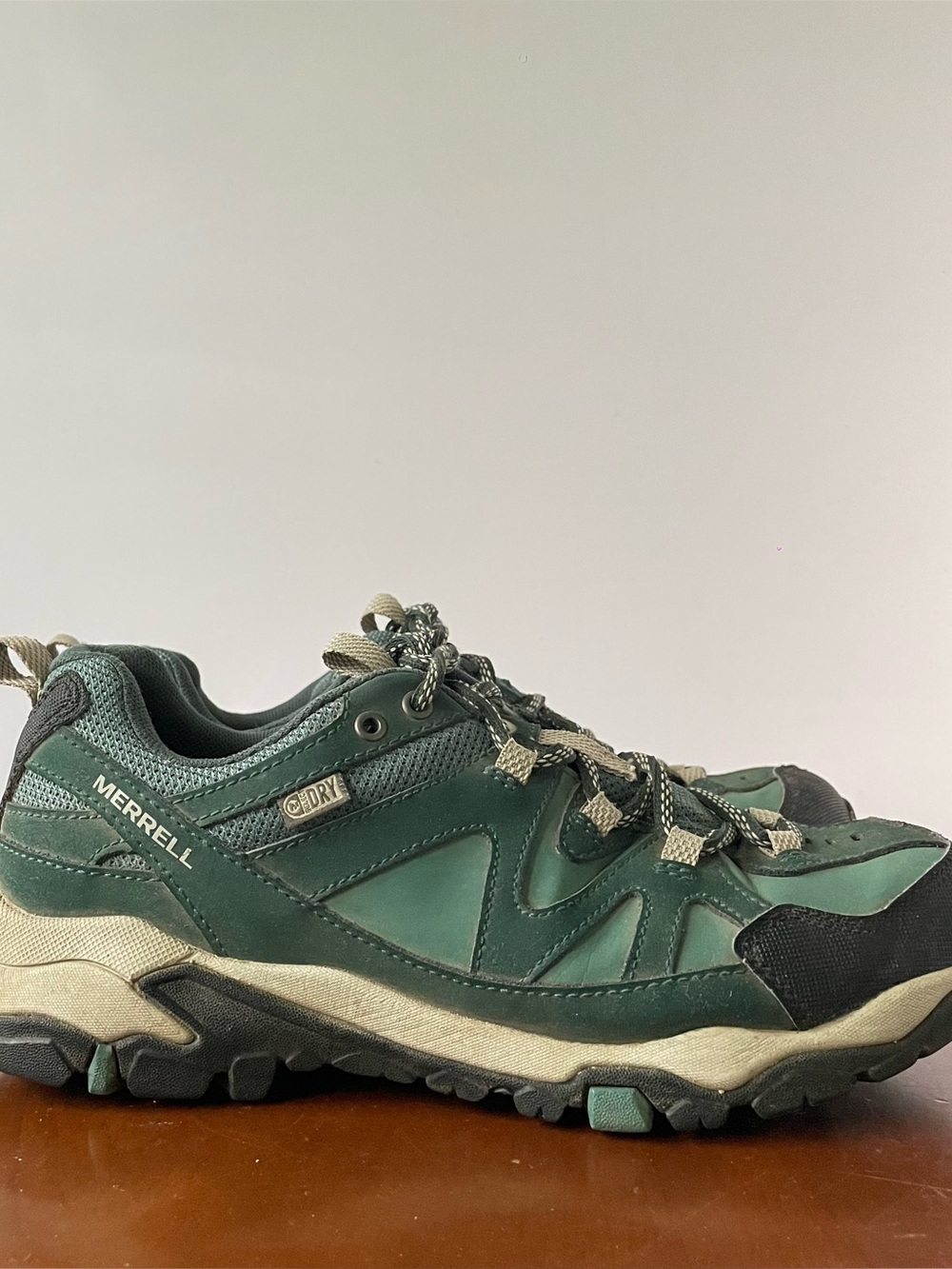 Merrell Women Hiking Shoes | US 7.5